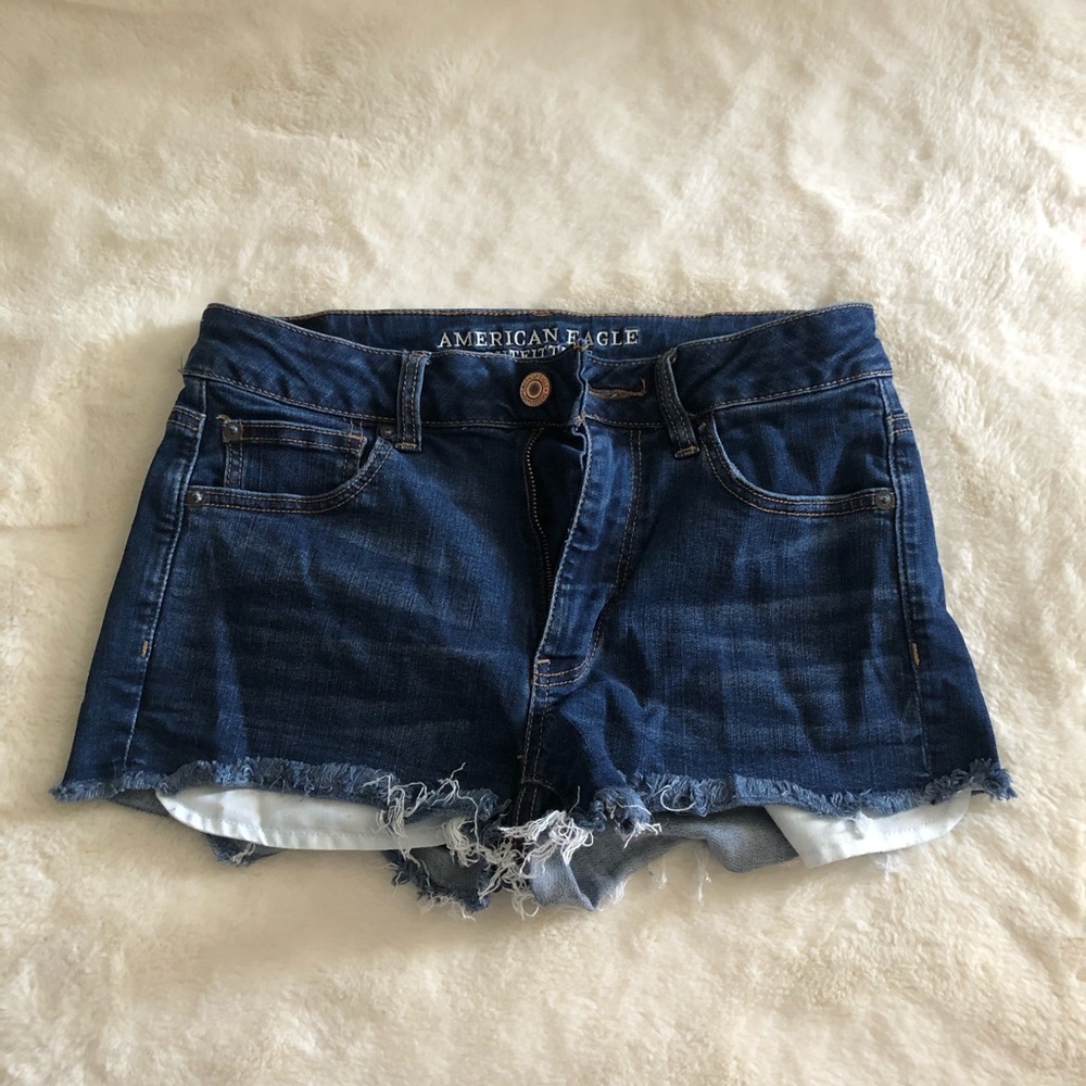AE high rise jean shorts. Size 8
